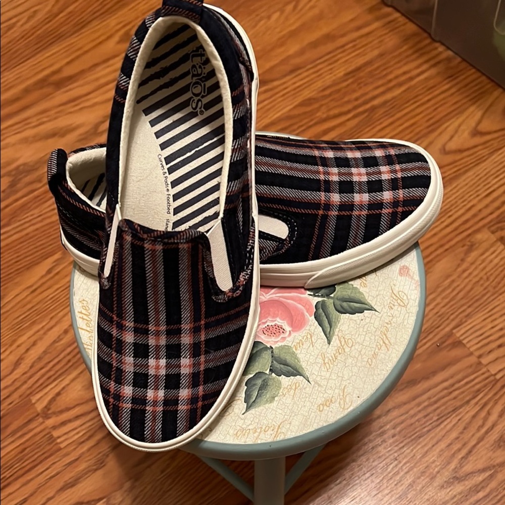 Taos Footwear Black and Orange Sneakers with Slip-On Design and Rubber Sole